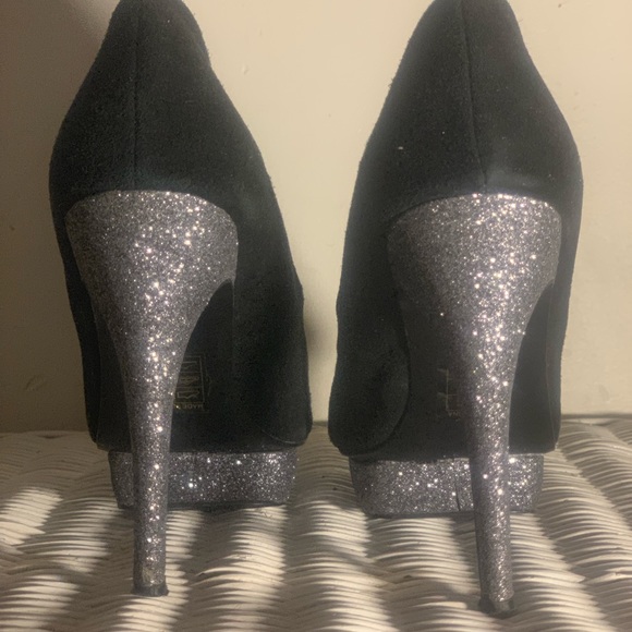 Pumps - Picture 5 of 5